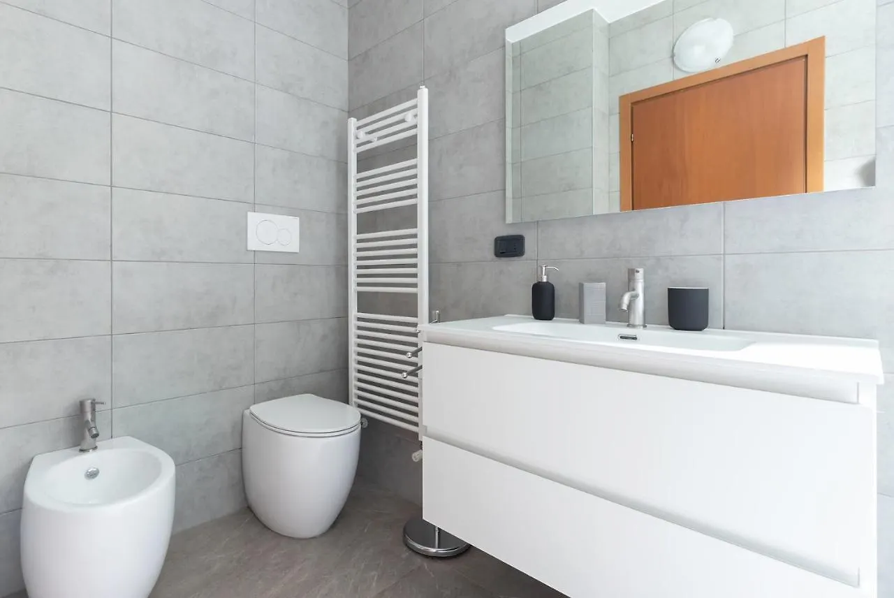 밀라노 20Mins From Duomo - Renovated Apt Near City Center 아파트